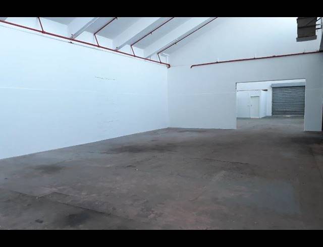 284M² WAREHOUSE RENTED IN MAITLAND